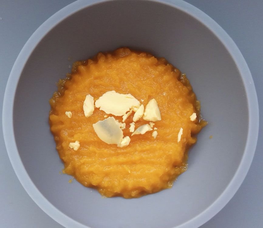 Introducción del huevo (yema), tercer día