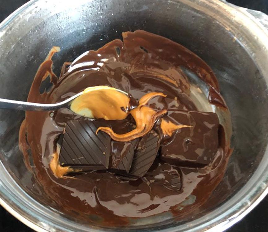 Turrón de chocolate con arroz integral inflado
